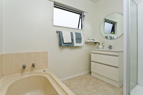 Photo of property in 1/26 Corunna Road, Milford, Auckland, 0620