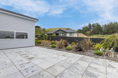 Photo of property in 16 Prestbury Grove, Churton Park, Wellington, 6037