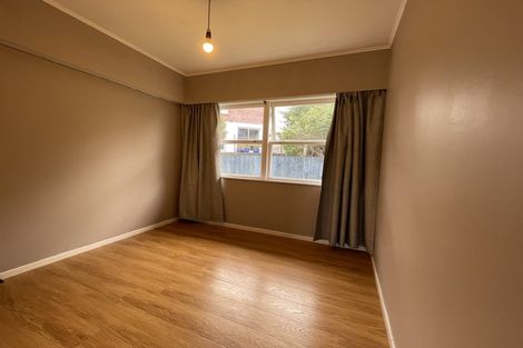Photo of property in 117 Forrest Hill Road, Forrest Hill, Auckland, 0620