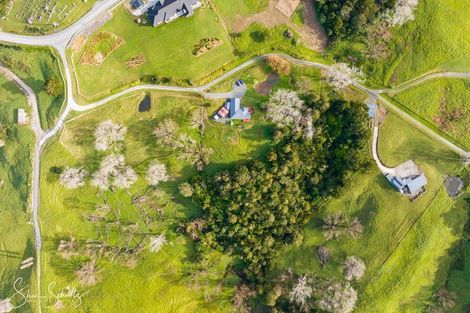 Photo of property in 16 Nikau Lane, Maungaturoto, 0520