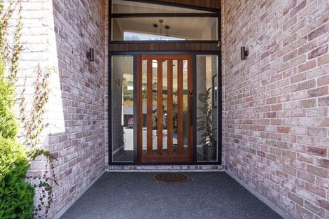 Photo of property in 8 Caro Lane, Cracroft, Christchurch, 8022