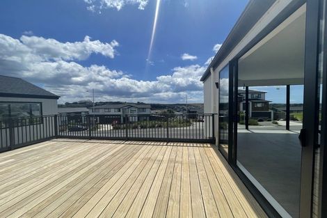 Photo of property in 22 Cavalli Road, Long Bay, Auckland, 0630