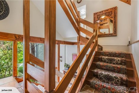 Photo of property in 194 Onewa Road, Birkenhead, Auckland, 0626