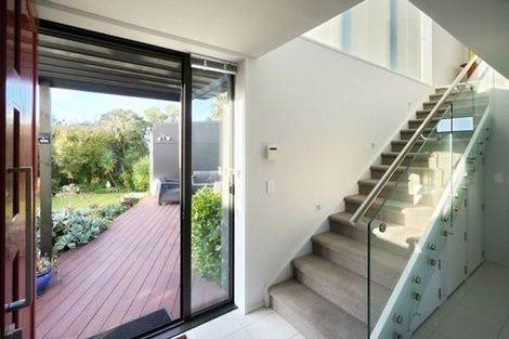 Photo of property in 74 Glenstrae Road, Redcliffs, Christchurch, 8081