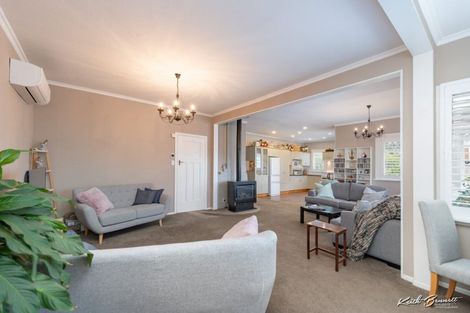 Photo of property in 48 Ararino Street, Trentham, Upper Hutt, 5018