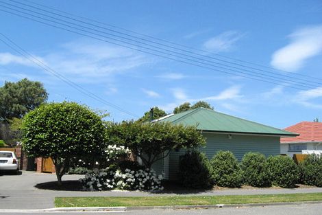 Photo of property in 8 Penwood Street, Russley, Christchurch, 8042