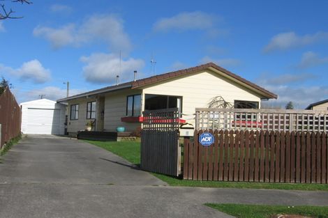 Photo of property in 8 Bevan Place, Cloverlea, Palmerston North, 4412