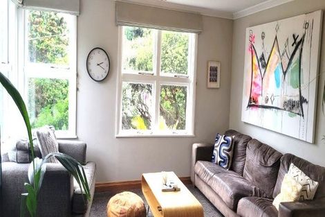 Photo of property in 6 View Road, Titahi Bay, Porirua, 5022