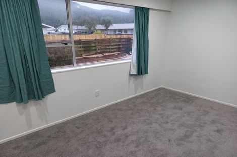 Photo of property in 2/306 Wellington Road, Wainuiomata, Lower Hutt, 5014