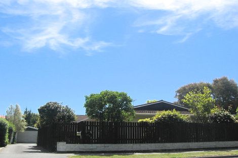 Photo of property in 1/106 Lake Terrace Road, Burwood, Christchurch, 8061