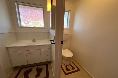 Photo of property in 1 Guernsey Place, Fitzherbert, Palmerston North, 4410