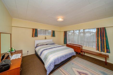 Photo of property in 32 Kauri Street, Merrilands, New Plymouth, 4312