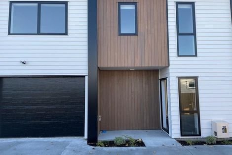 Photo of property in 2/54 Wellington Street, Howick, Auckland, 2014