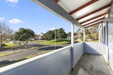 Photo of property in 19 Highland Park Drive, Highland Park, Auckland, 2010