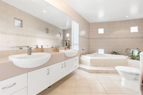 Photo of property in 77 Fitzwilliam Drive, Torbay, Auckland, 0630