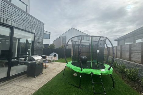 Photo of property in 53 Sunnyheights Road, Orewa, 0931