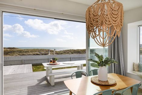 Photo of property in 21 Ocean Beach Street, Foxton Beach, Foxton, 4815