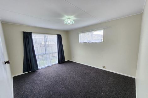 Photo of property in 37 Rhodes Drive, Kelvin Grove, Palmerston North, 4414