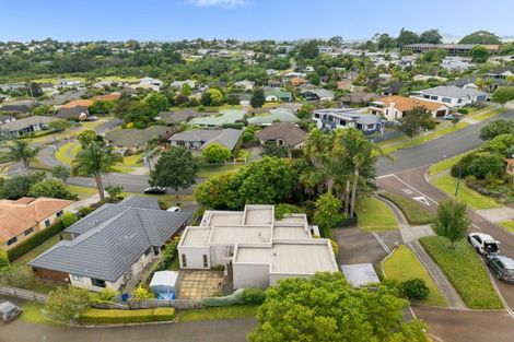 Photo of property in 2 Portchester Close, Bethlehem, Tauranga, 3110
