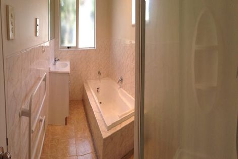 Photo of property in 147a Edmonton Road, Te Atatu South, Auckland, 0610