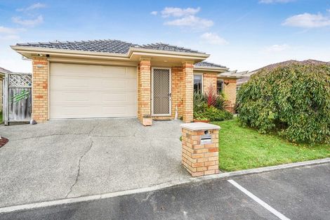 Photo of property in 24 Sovereign Isle Lane, Rototuna, Hamilton, 3210