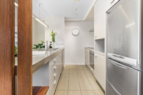 Photo of property in Piermont Apartments, 7i/82 Cable Street, Te Aro, Wellington, 6011