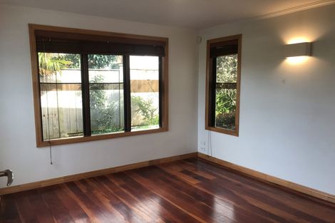 Photo of property in 4 Tobruk Crescent, Milford, Auckland, 0620