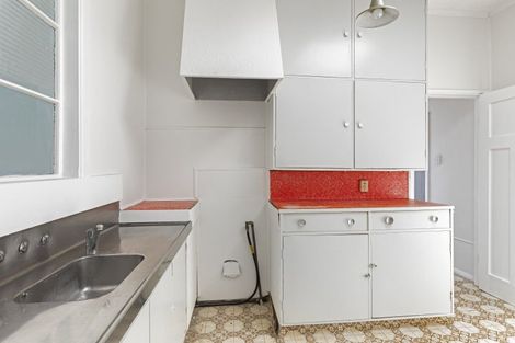 Photo of property in 28 Rhodes Street, Newtown, Wellington, 6021