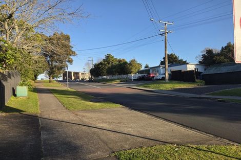 Photo of property in 8 Churchouse Road, Greenhithe, Auckland, 0632