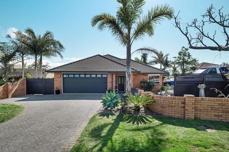 Photo of property in 42 Tuihana Drive, Papamoa Beach, Papamoa, 3118