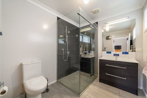 Photo of property in 21 Flotilla Place, Whitby, Porirua, 5024