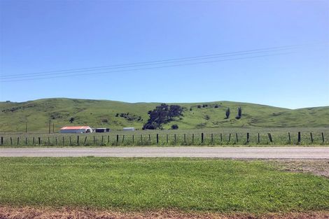 Photo of property in 8 Porangahau Beach Road, Porangahau, 4293