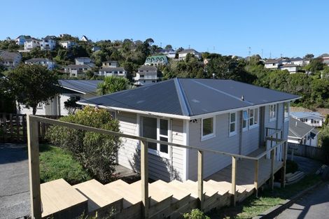 Photo of property in 132 Broderick Road, Johnsonville, Wellington, 6037