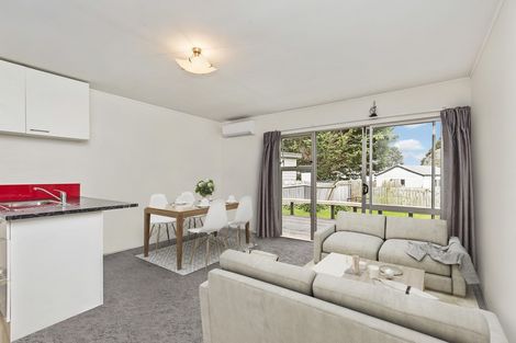 Photo of property in 1/9 Slim Place, Clendon Park, Auckland, 2103