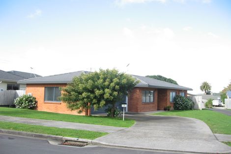 Photo of property in 6 Amarillo Place, Manurewa, Auckland, 2105