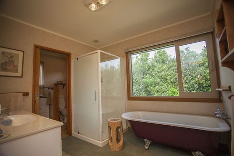 Photo of property in 83 Pupu Springs Road, 83 Pupu Springs Road, Takaka, 7183