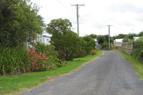 Photo of property in 25 Sullivan Avenue, Mangere Bridge, Auckland, 2022