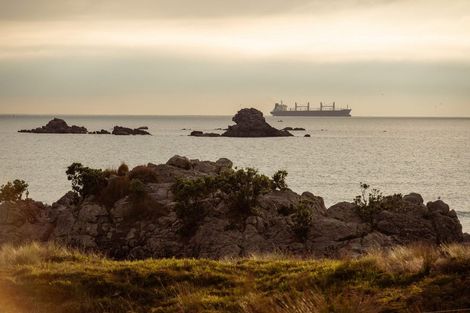 Photo of property in 1/30 Marine Parade, Mount Maunganui, 3116