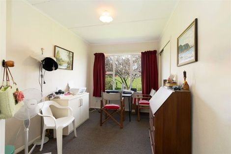 Photo of property in 286 Kawiu Road, Levin, 5510