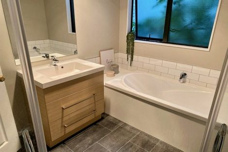 Photo of property in 213 Pukete Road, Pukete, Hamilton, 3200