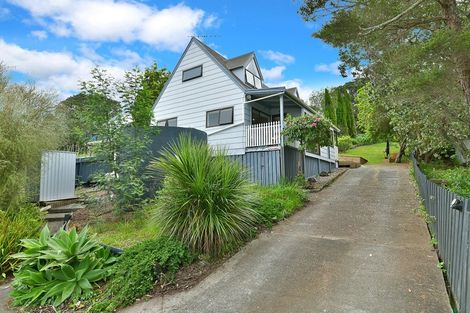 Photo of property in 10 Elliston Crescent, Stanmore Bay, Whangaparaoa, 0932