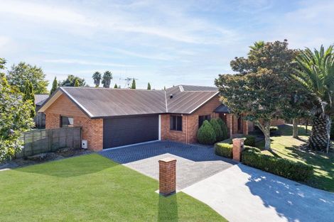 Photo of property in 2 Shiraz Place, Rototuna, Hamilton, 3210