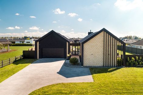 Photo of property in 8 Baxter Michael Crescent, Cambridge, 3434