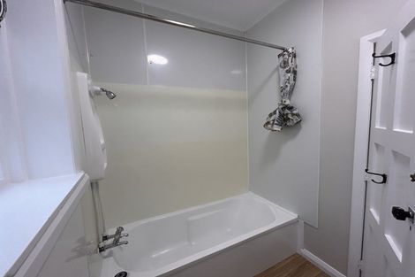 Photo of property in 30 Savage Crescent, West End, Palmerston North, 4412