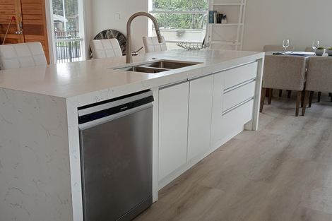 Photo of property in 57 Lawrence Crescent, Hillpark, Auckland, 2102