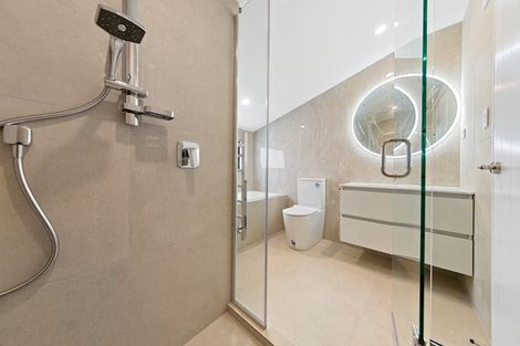 Photo of property in 89c Reeves Road, Pakuranga, Auckland, 2010