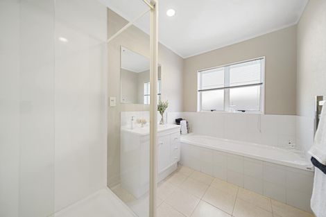 Photo of property in 1/28 Rochester Crescent, Somerville, Auckland, 2014