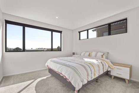 Photo of property in 10 Seafarer Crescent, Stanmore Bay, Whangaparaoa, 0932