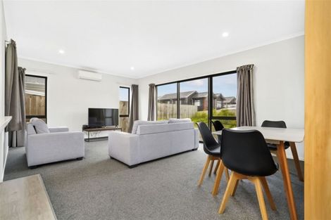 Photo of property in 12 Springside Court, Huntington, Hamilton, 3210