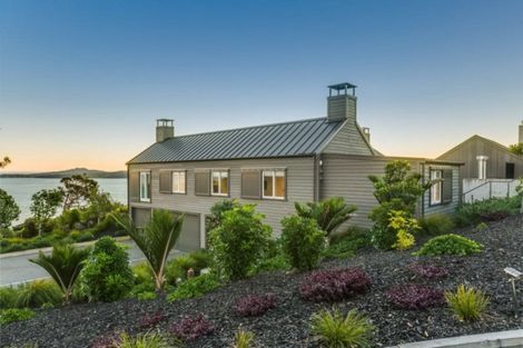 Photo of property in 13 Alan Murray Lane, Oneroa, Waiheke Island, 1081